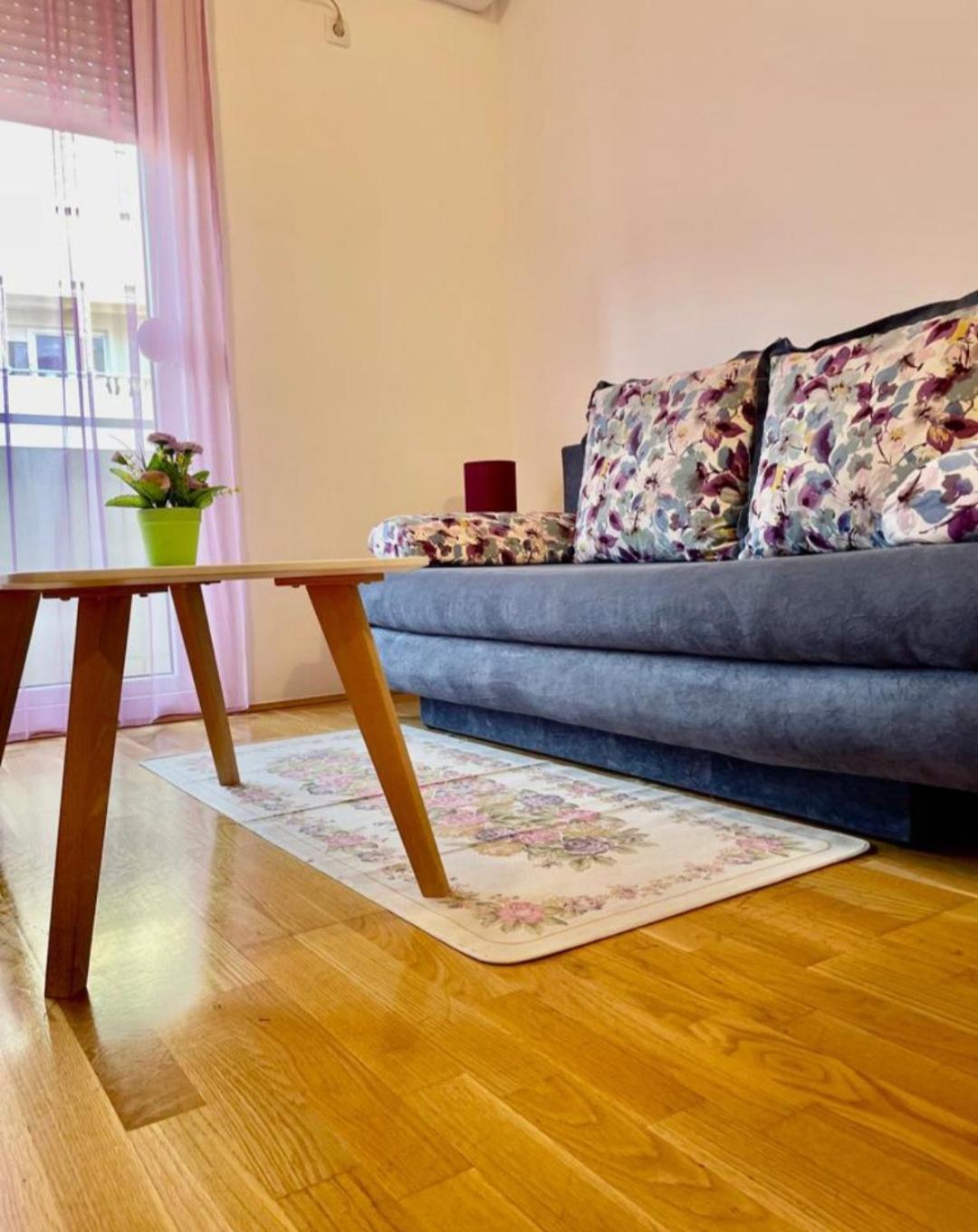Naki Apartmani Podgorica Habitación foto